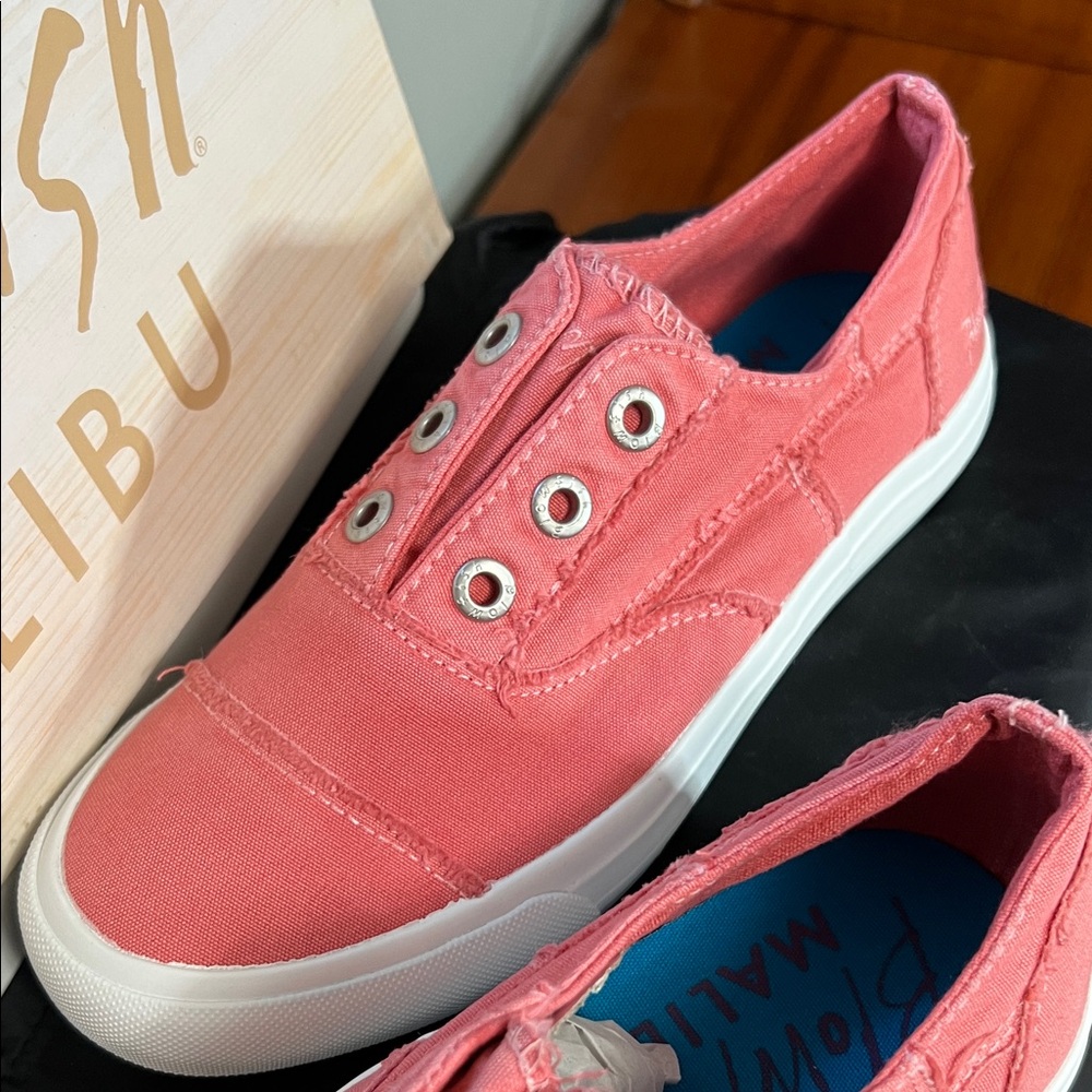 Blowfish Malibu Women's Pink Sneakers - Picture 3 of 5